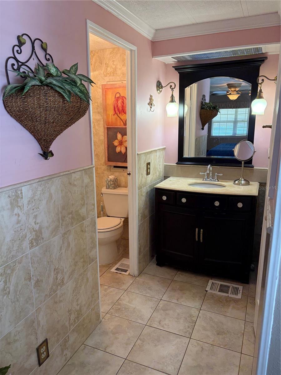 HOLIDAY SHORES MOBILE PARK UNREC - Residential