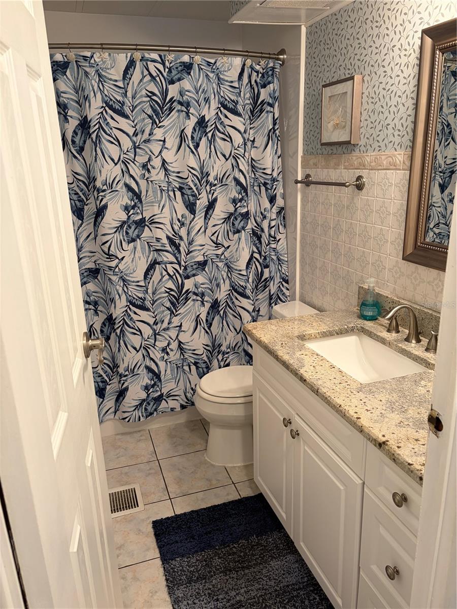 HOLIDAY SHORES MOBILE PARK UNREC - Residential