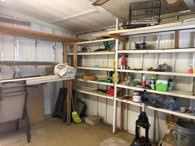 HOLIDAY SHORES MOBILE PARK UNREC - Residential