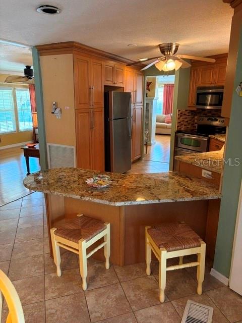 HOLIDAY SHORES MOBILE PARK UNREC - Residential