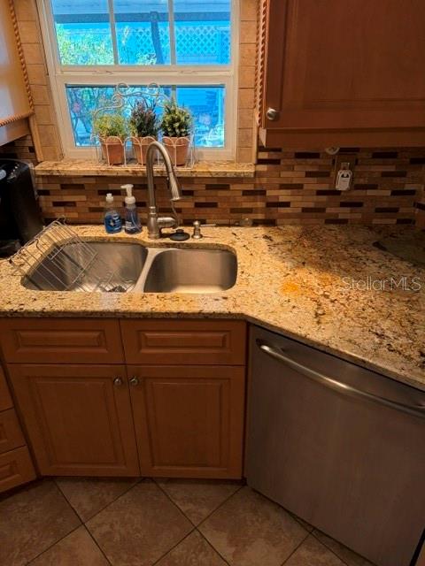 HOLIDAY SHORES MOBILE PARK UNREC - Residential