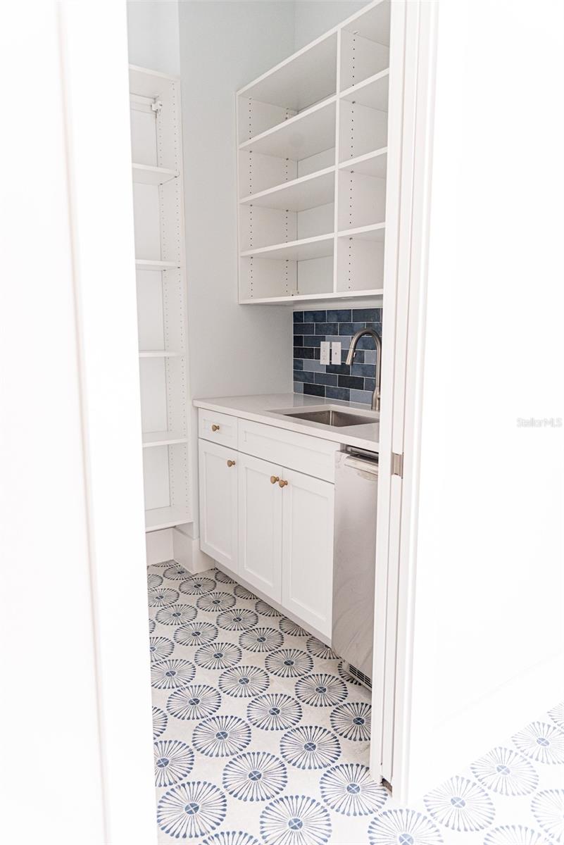 AZEELE PARK - Residential