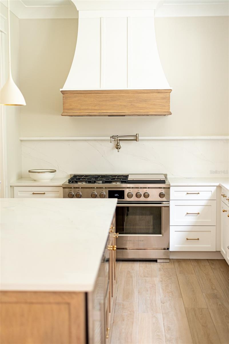 AZEELE PARK - Residential