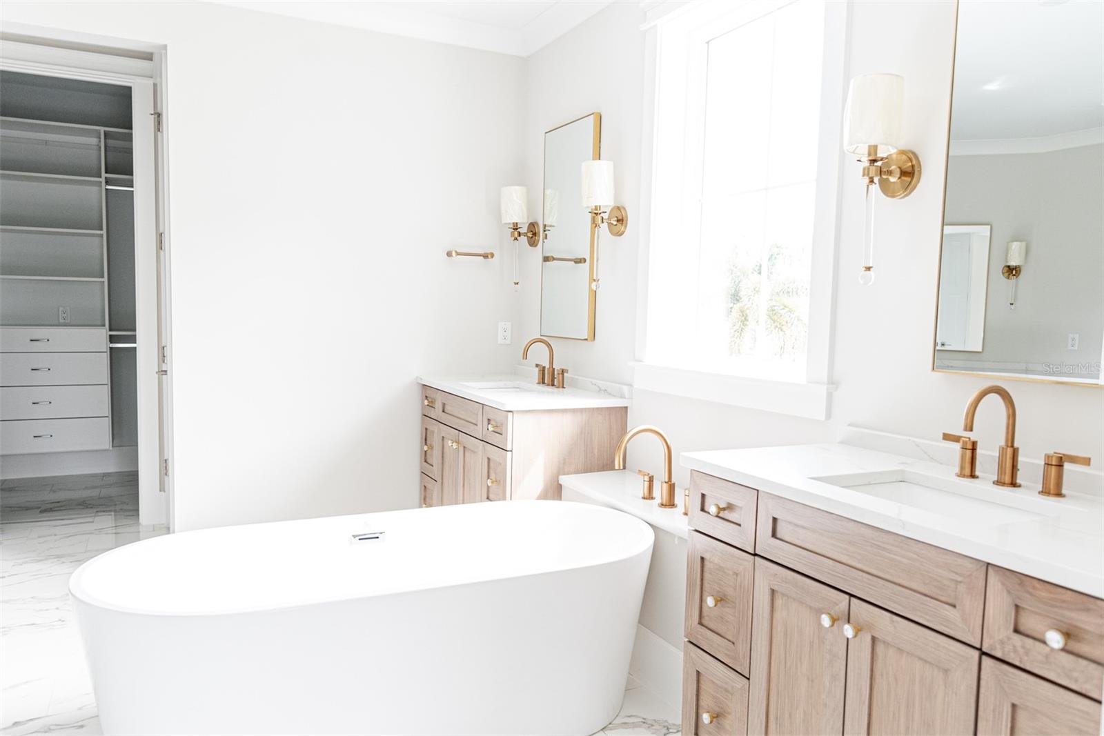 AZEELE PARK - Residential