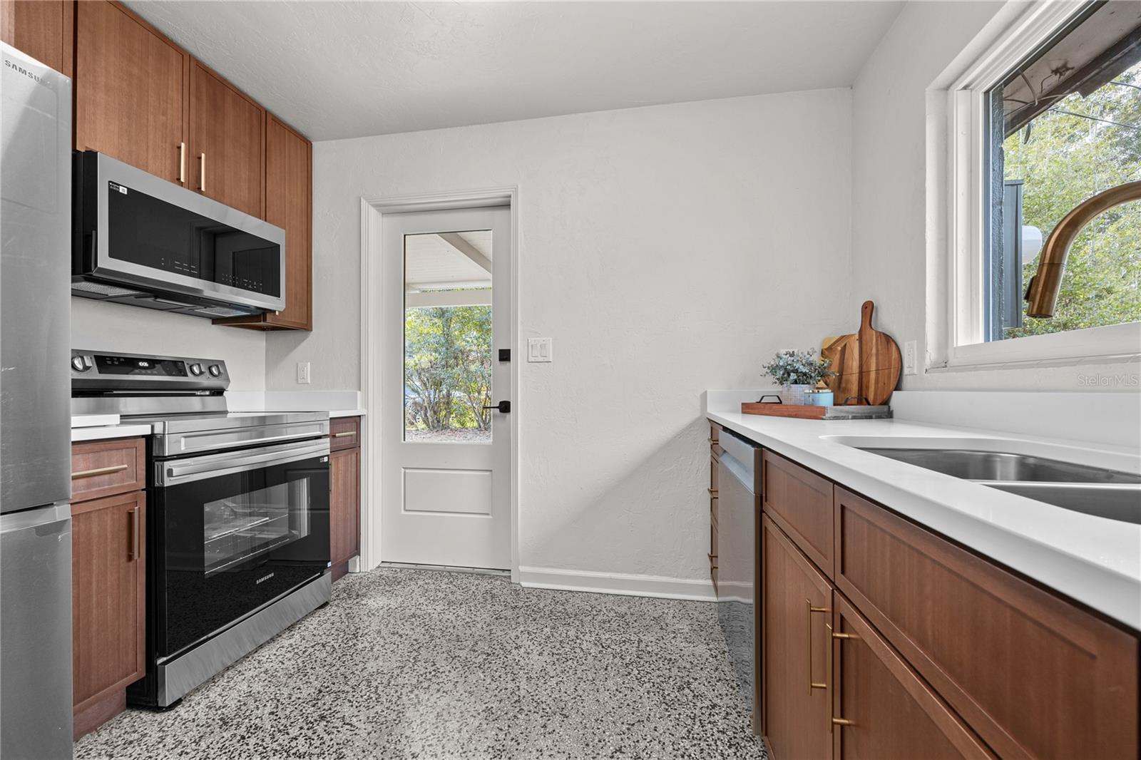 CAROL ESTATES - Residential