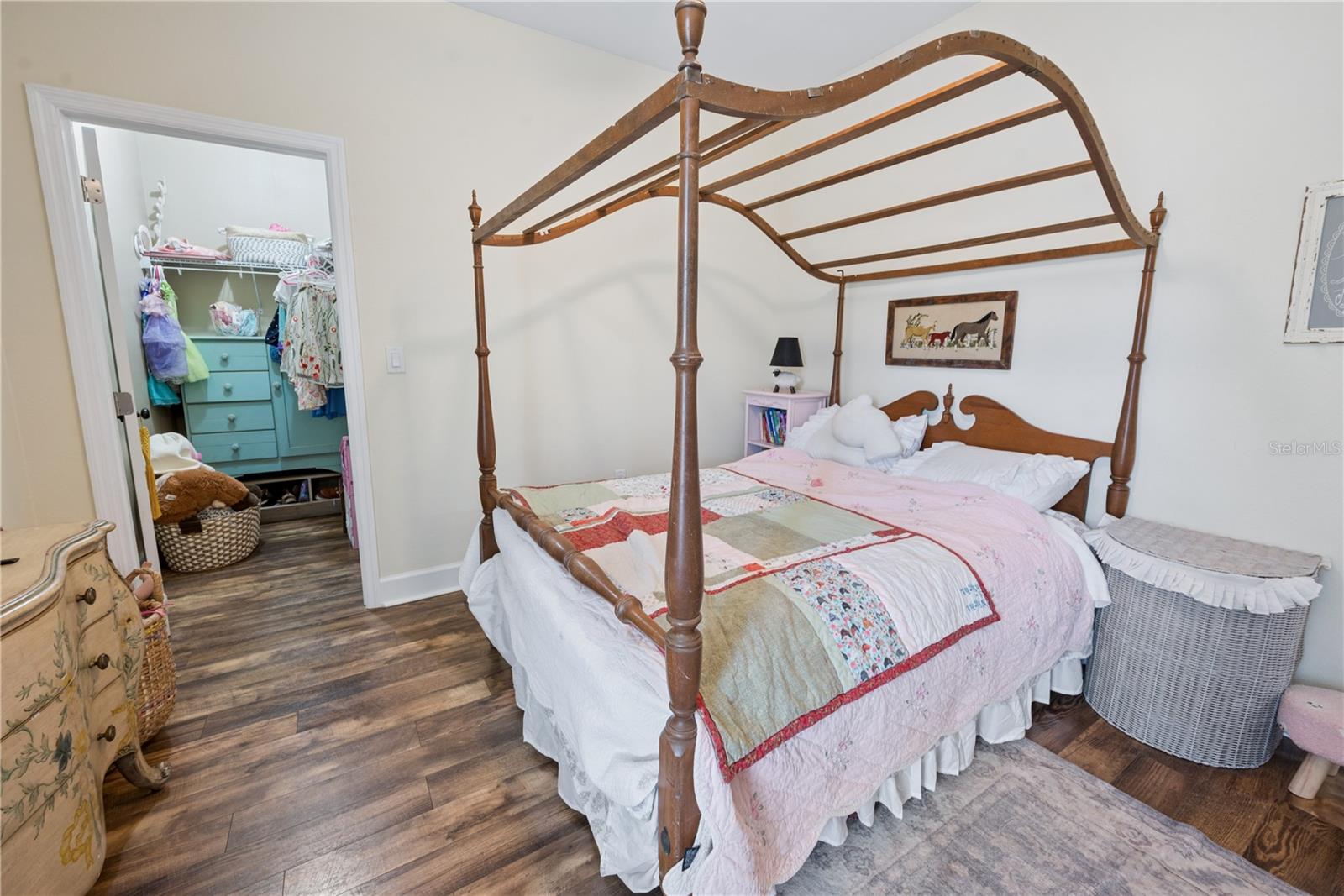 BUCK BAY PH 3 - Residential