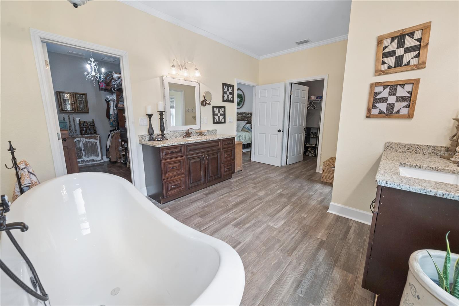 BUCK BAY PH 3 - Residential