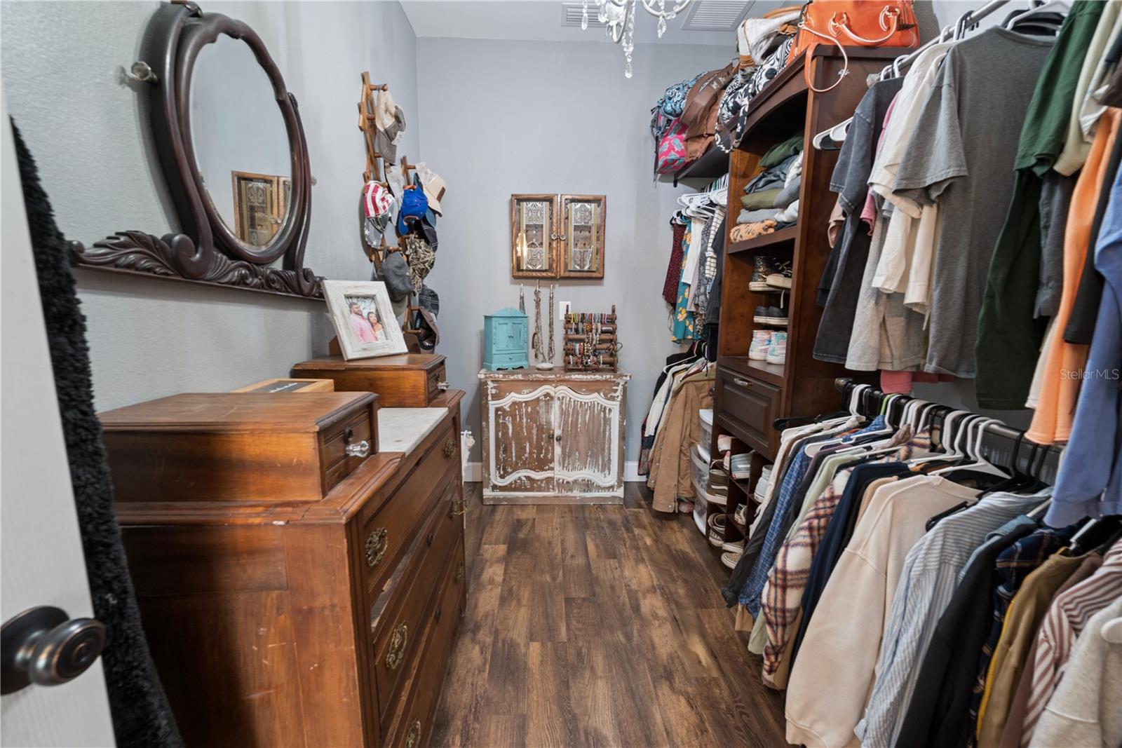 BUCK BAY PH 3 - Residential