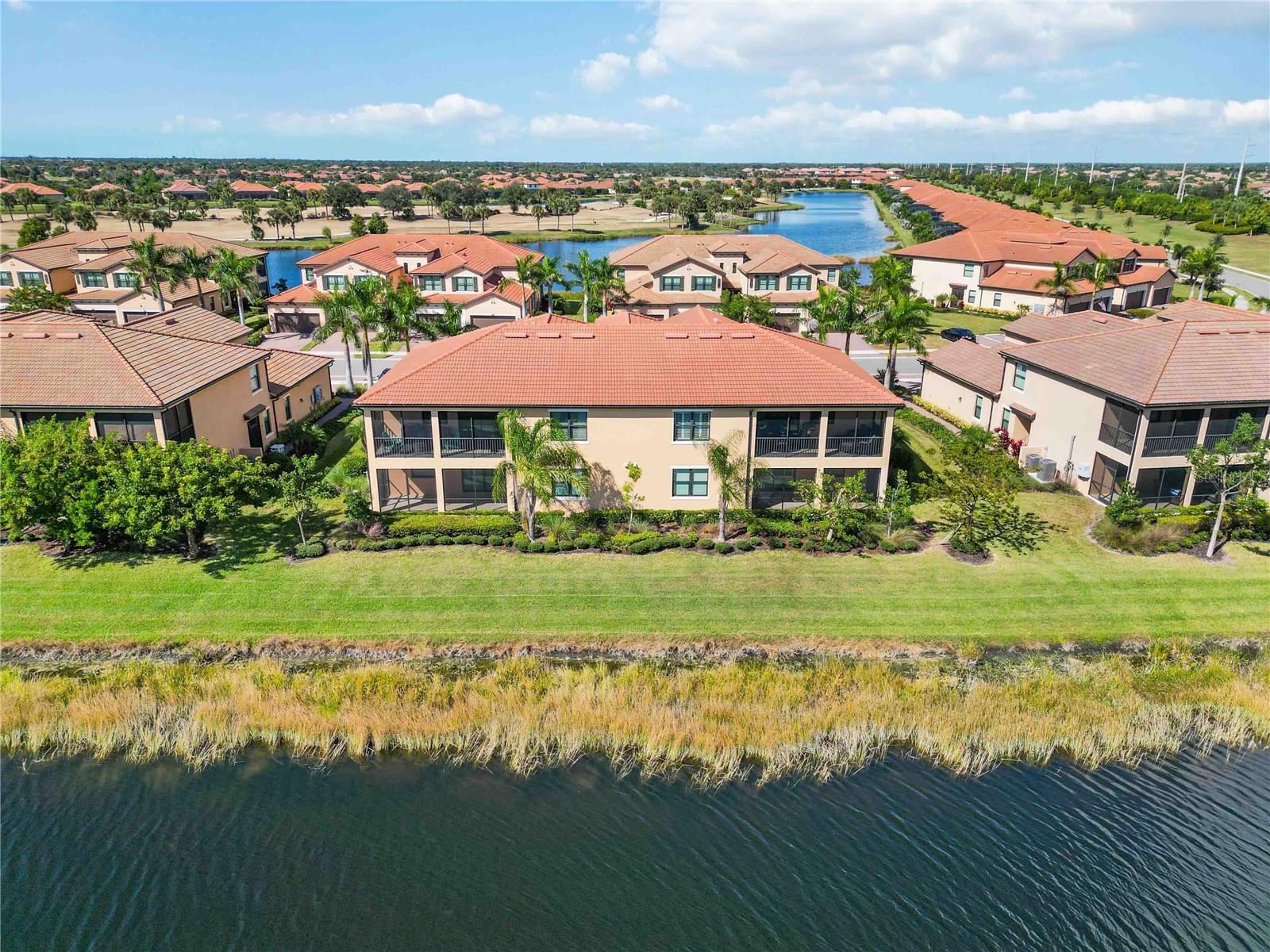 SARASOTA NATIONAL 10817 TARFLOWER DRIVE #201 - Residential