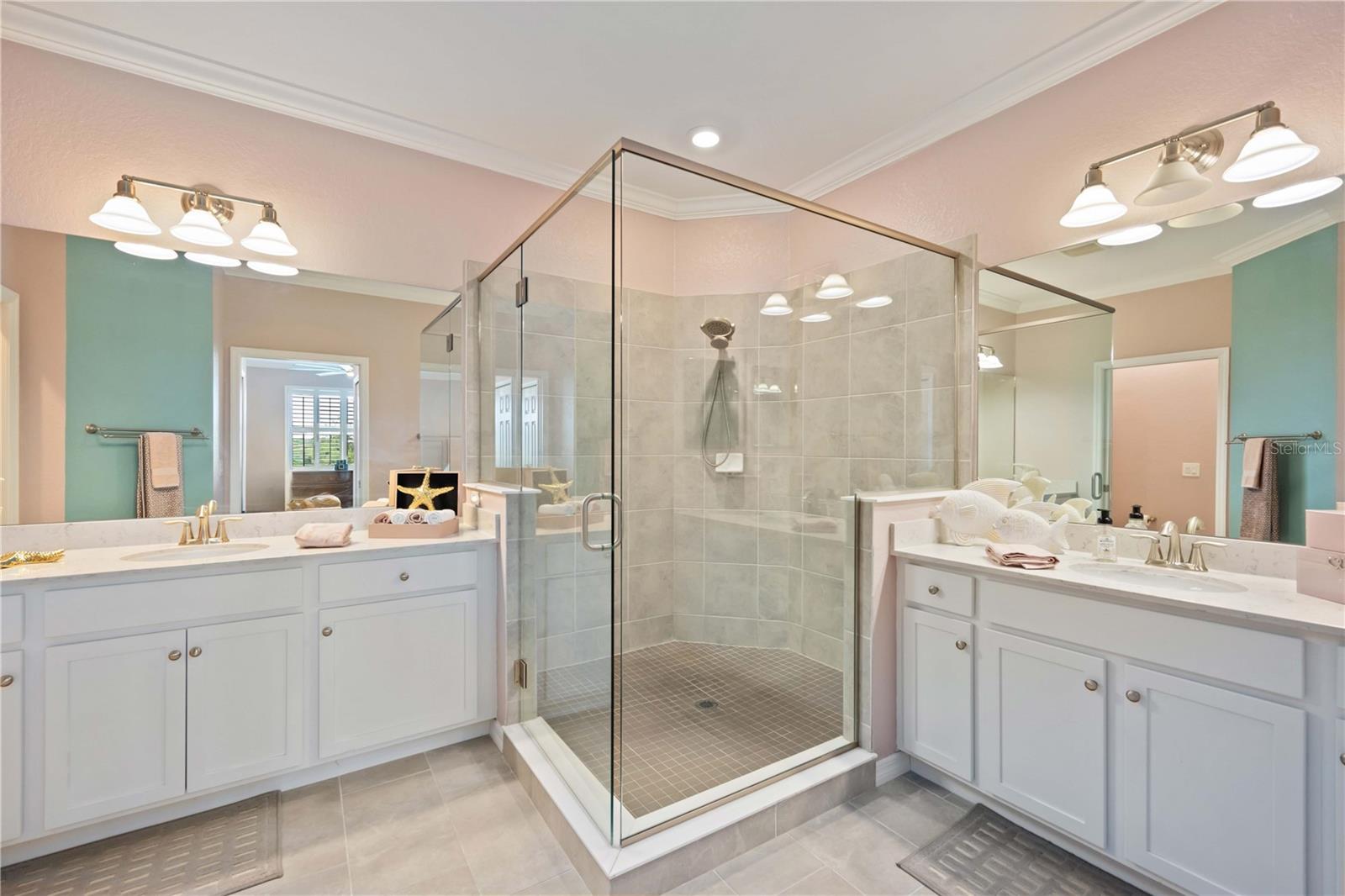 SARASOTA NATIONAL 10817 TARFLOWER DRIVE #201 - Residential