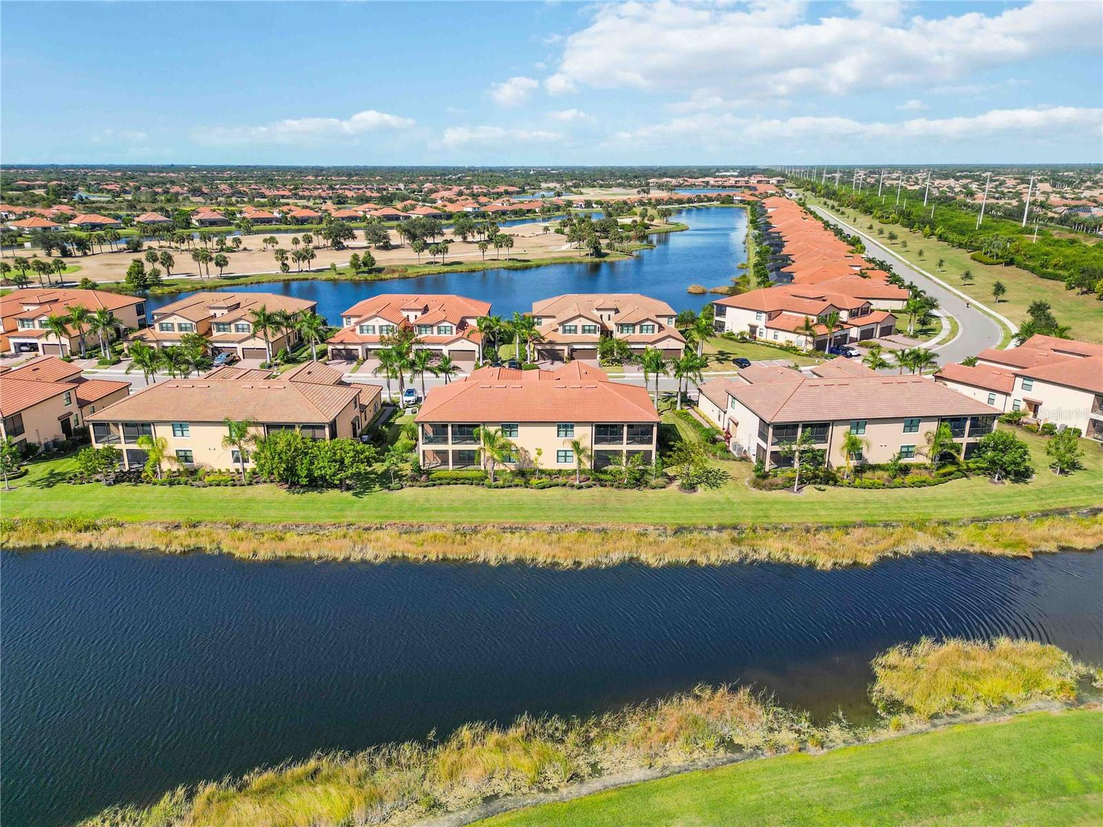 SARASOTA NATIONAL 10817 TARFLOWER DRIVE #201 - Residential