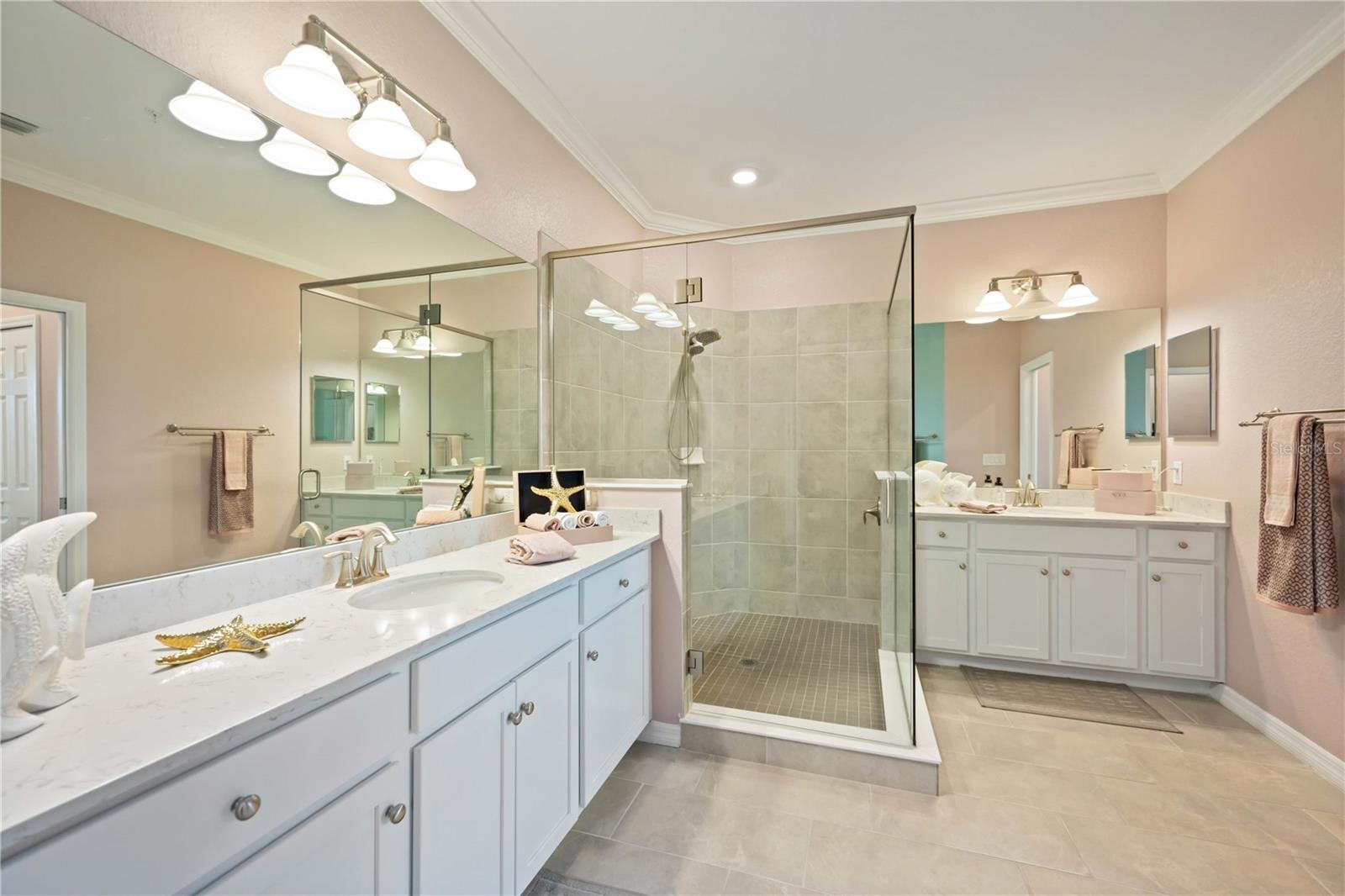 SARASOTA NATIONAL 10817 TARFLOWER DRIVE #201 - Residential