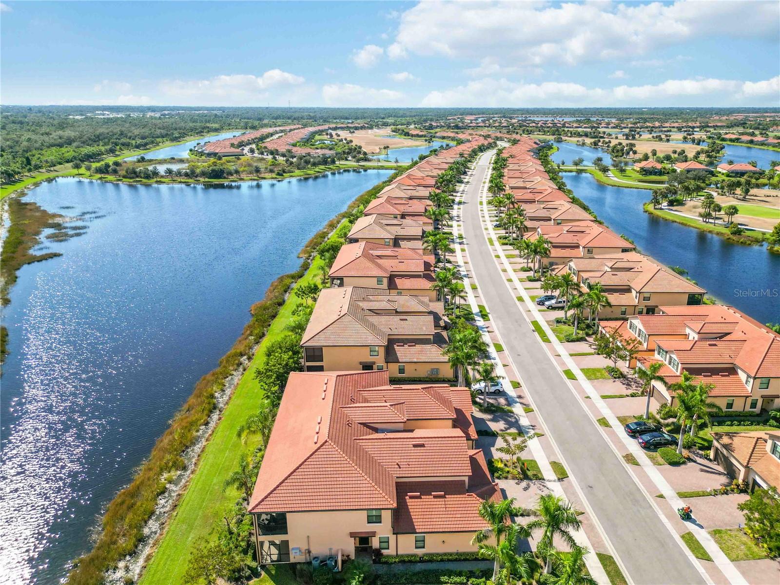 SARASOTA NATIONAL 10817 TARFLOWER DRIVE #201 - Residential