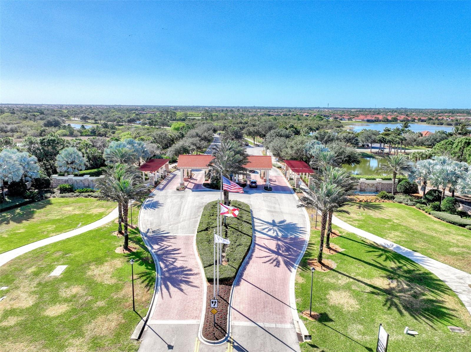 SARASOTA NATIONAL 10817 TARFLOWER DRIVE #201 - Residential
