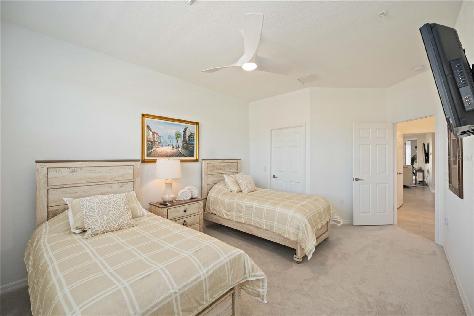 SARASOTA NATIONAL 10817 TARFLOWER DRIVE #201 - Residential