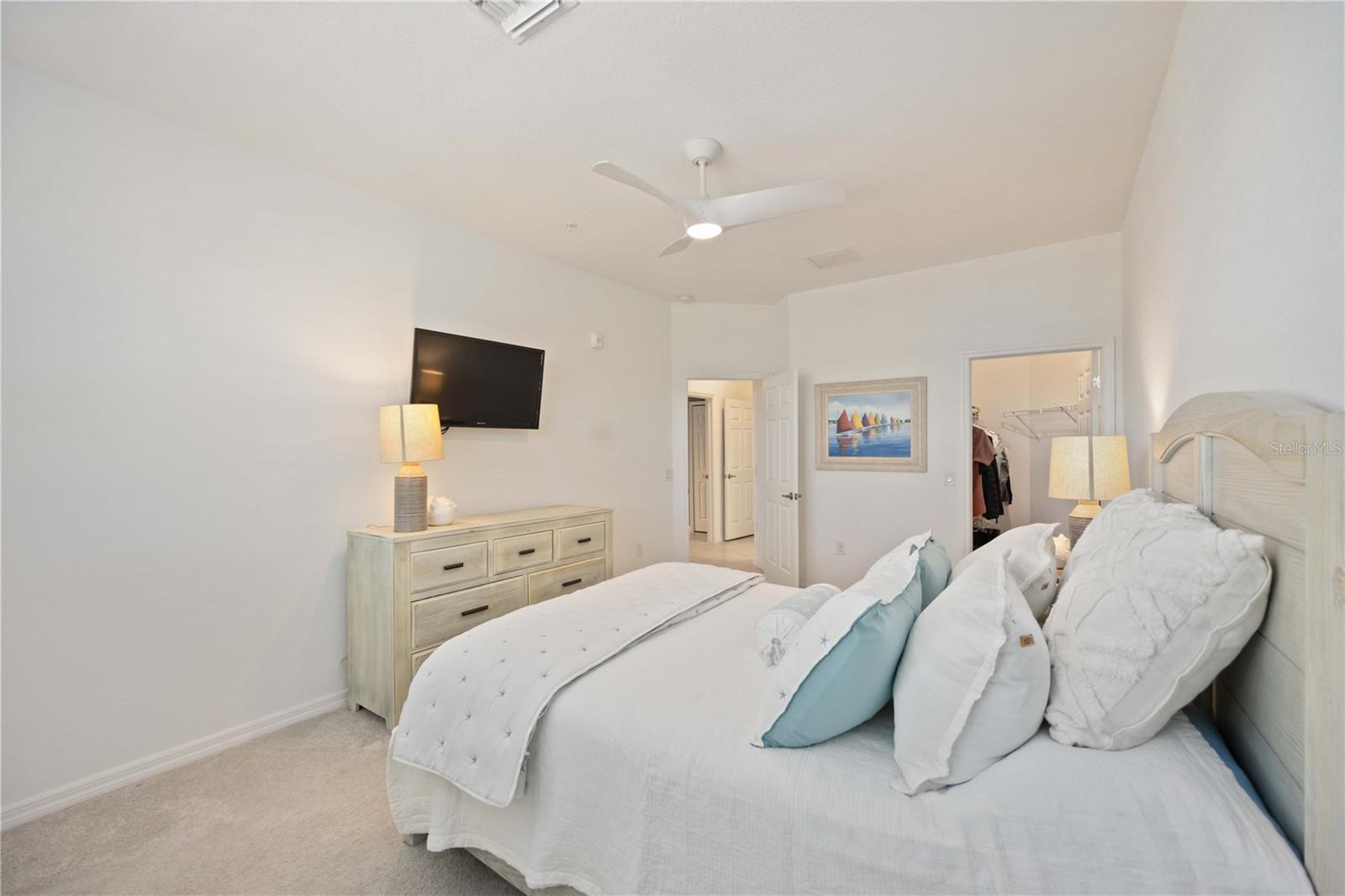 SARASOTA NATIONAL 10817 TARFLOWER DRIVE #201 - Residential