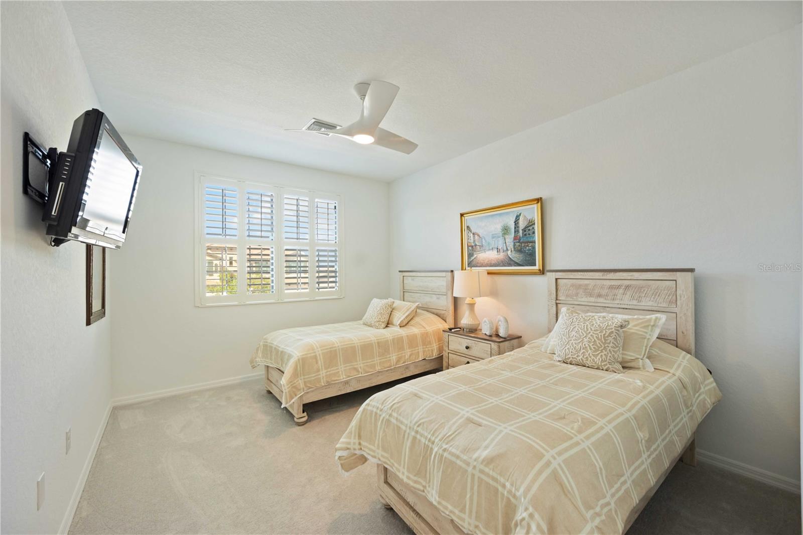 SARASOTA NATIONAL 10817 TARFLOWER DRIVE #201 - Residential