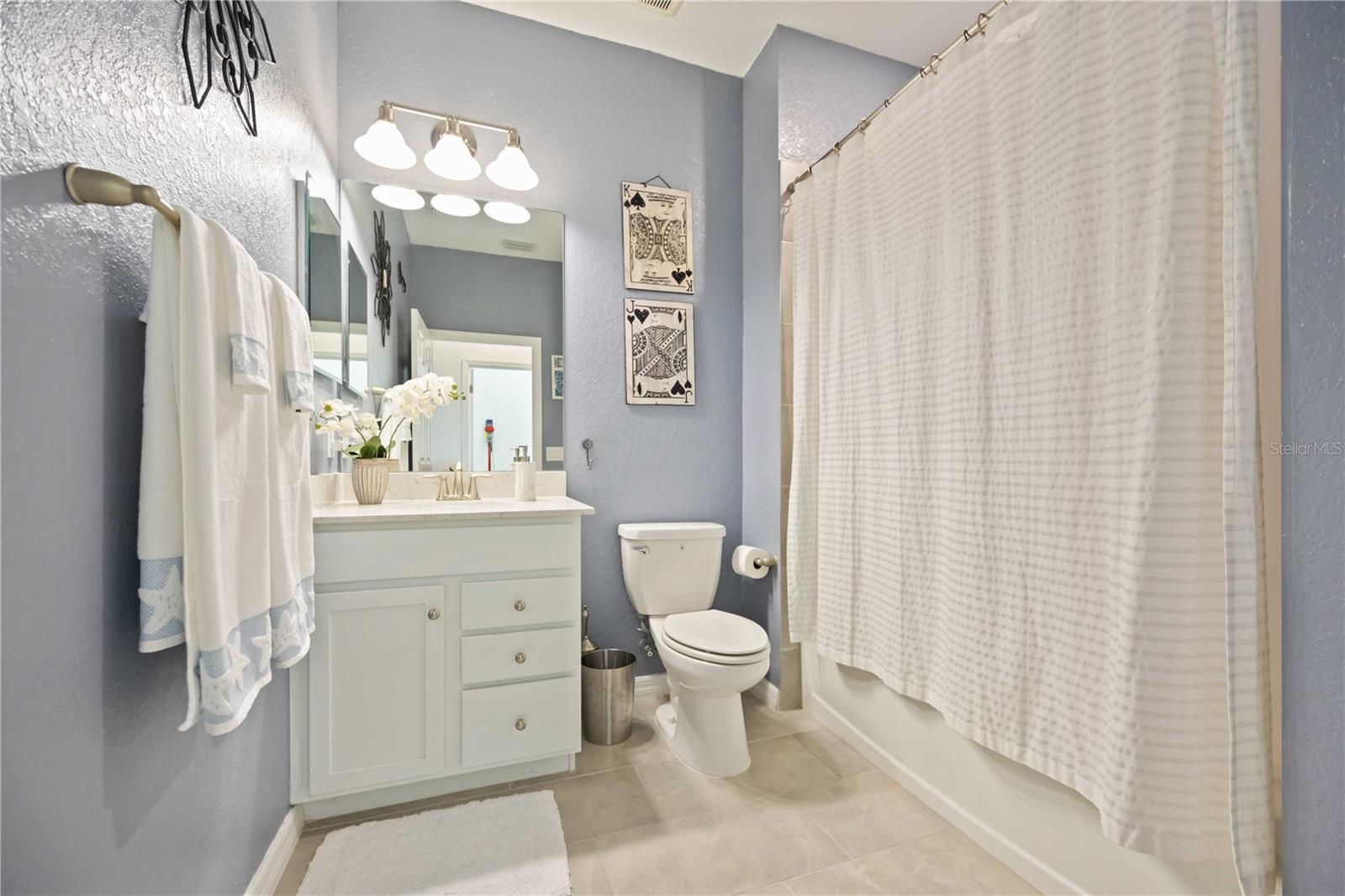 SARASOTA NATIONAL 10817 TARFLOWER DRIVE #201 - Residential