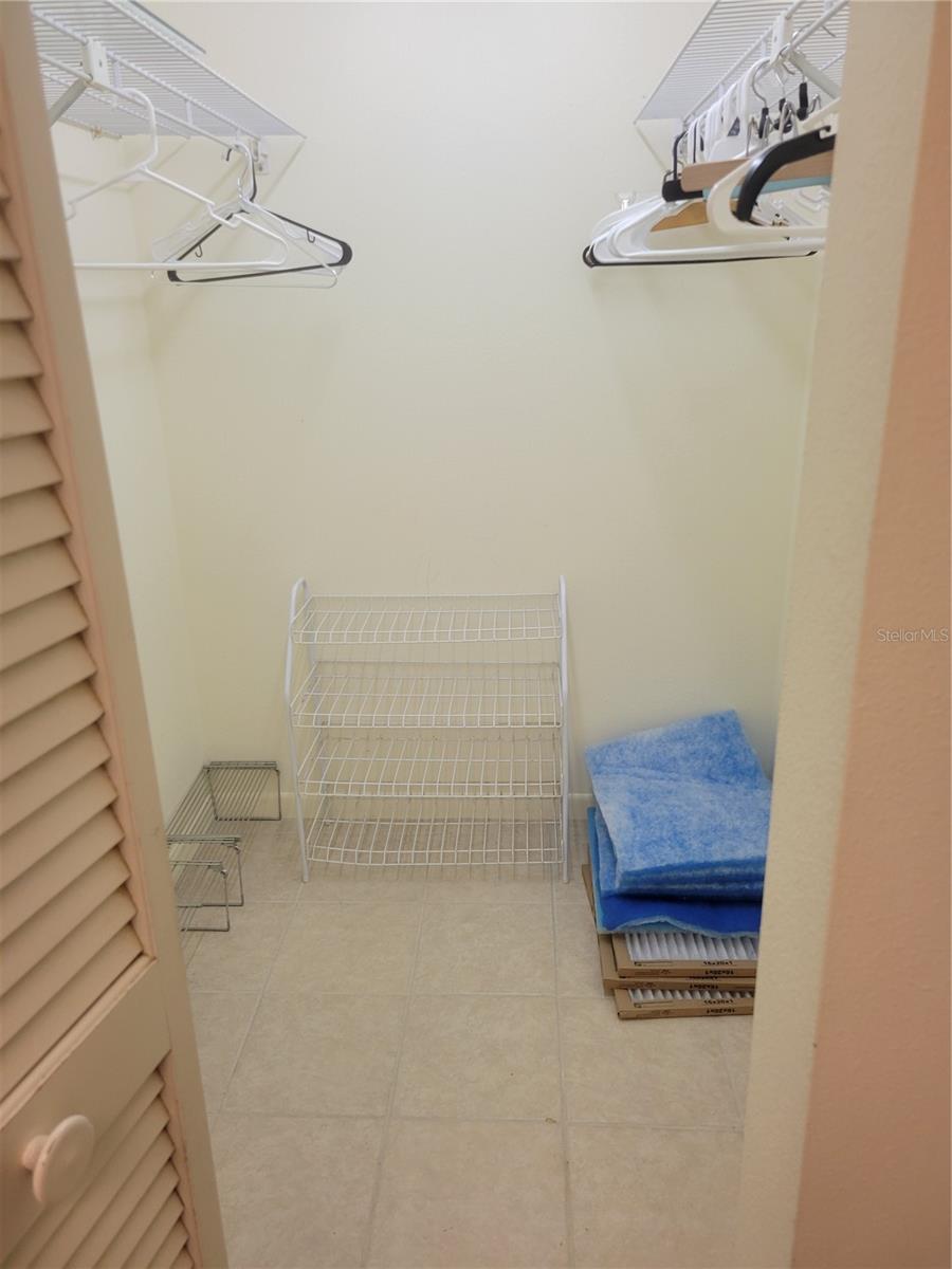 GREEN DOLPHIN PARK MID-RISE CONDO - Residential Lease