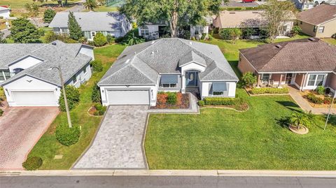 A home in LAKELAND