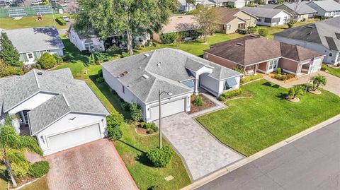 A home in LAKELAND