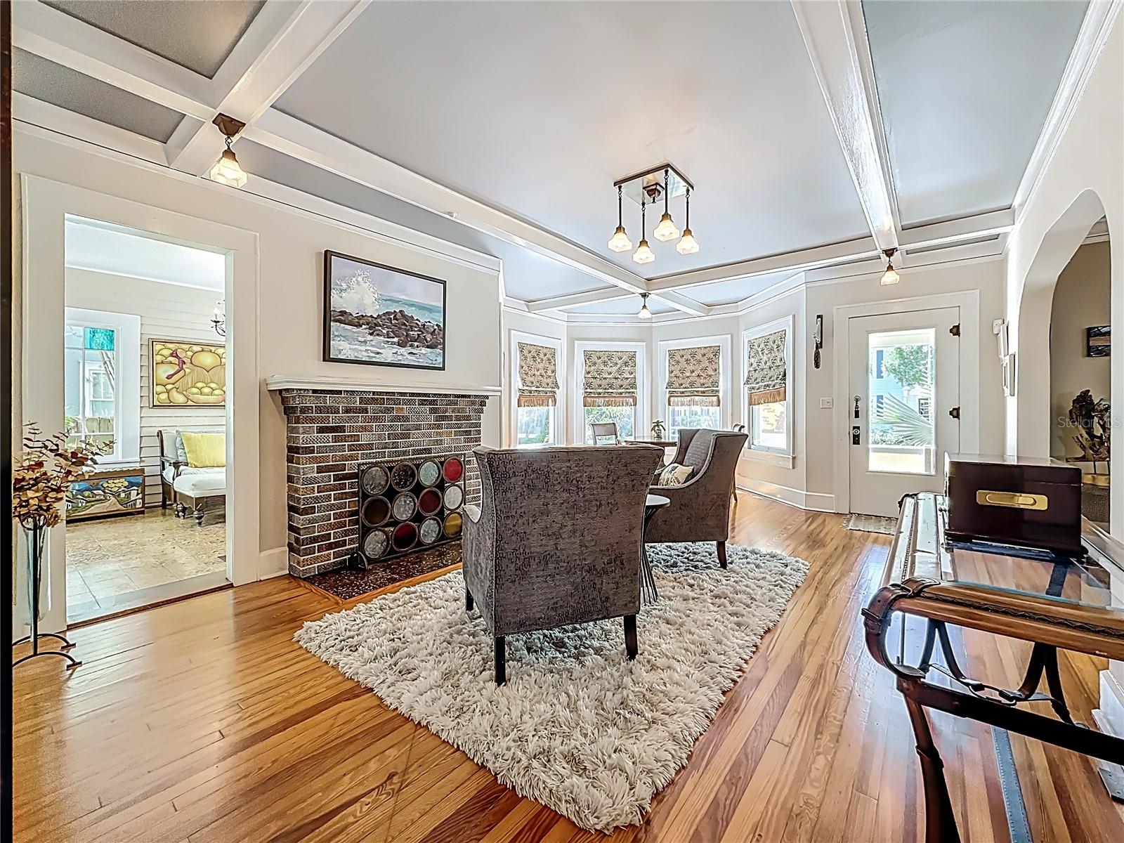 DICKINS H E - Residential