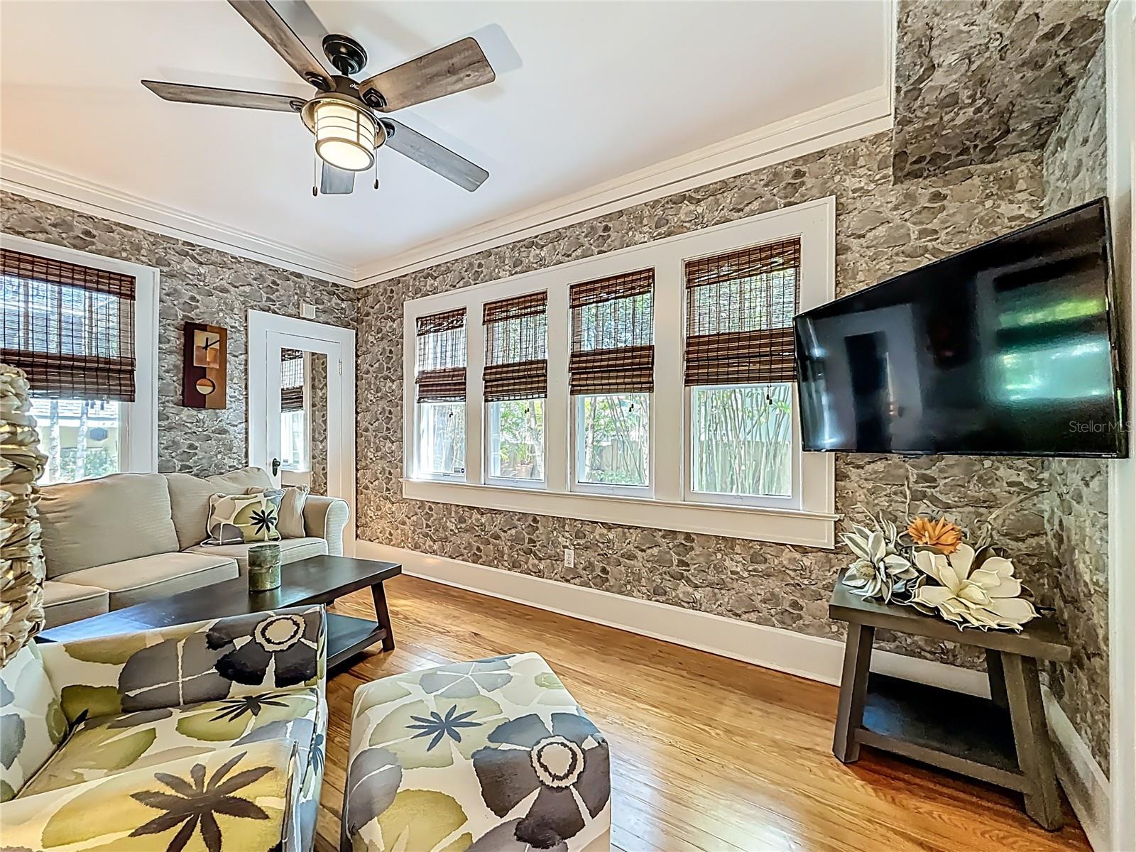 DICKINS H E - Residential