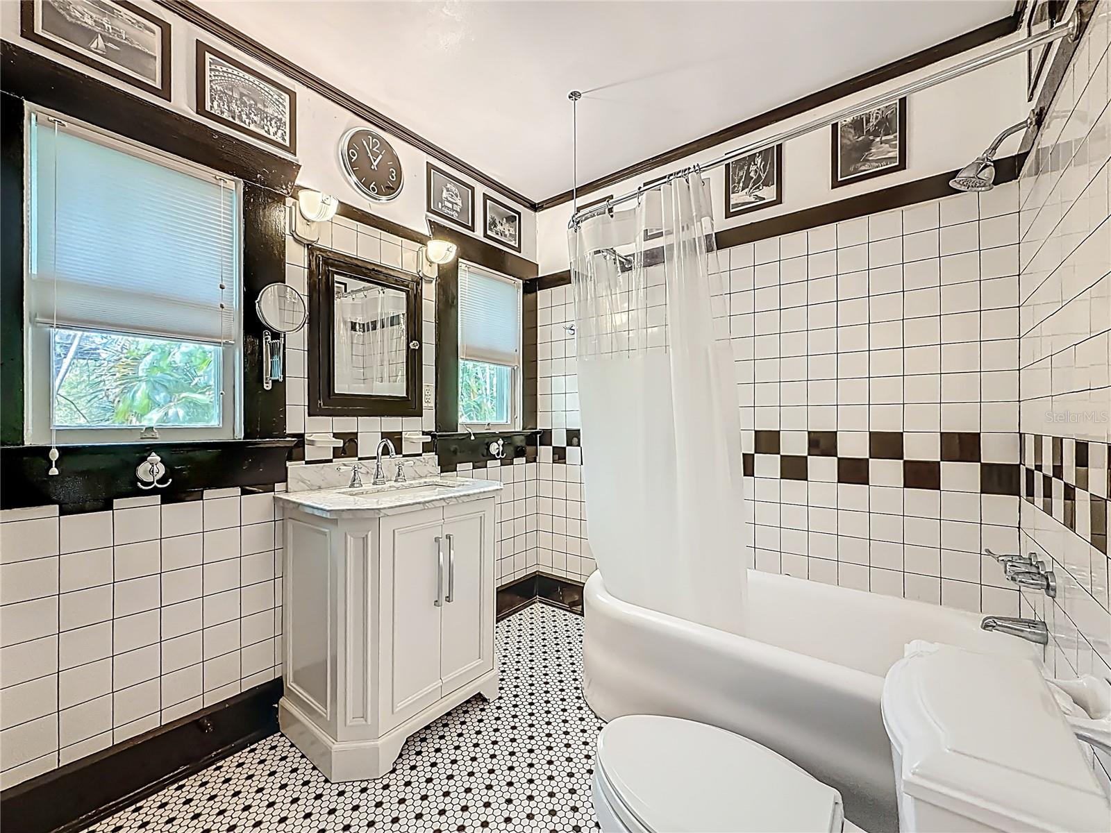 DICKINS H E - Residential