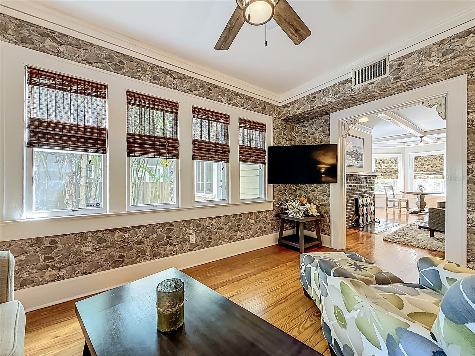 DICKINS H E - Residential