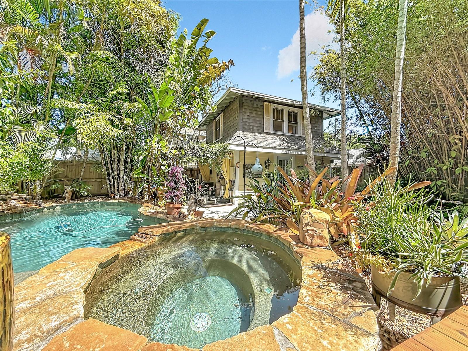 DICKINS H E - Residential