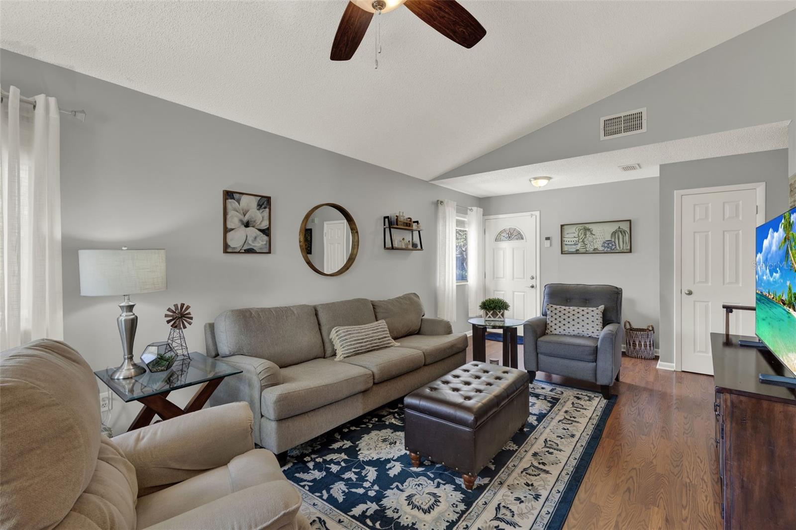 722 RIDGEWOOD WAY