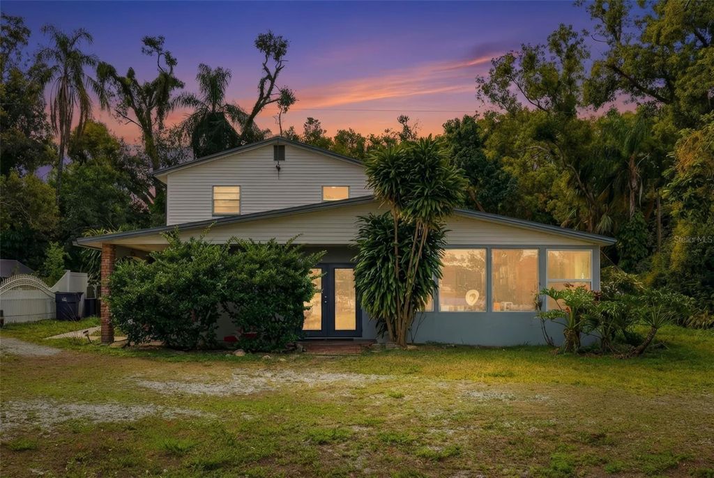 Photo of 2814 W Humphrey Street, Tampa, FL 33614 (MLS # TB8465409)