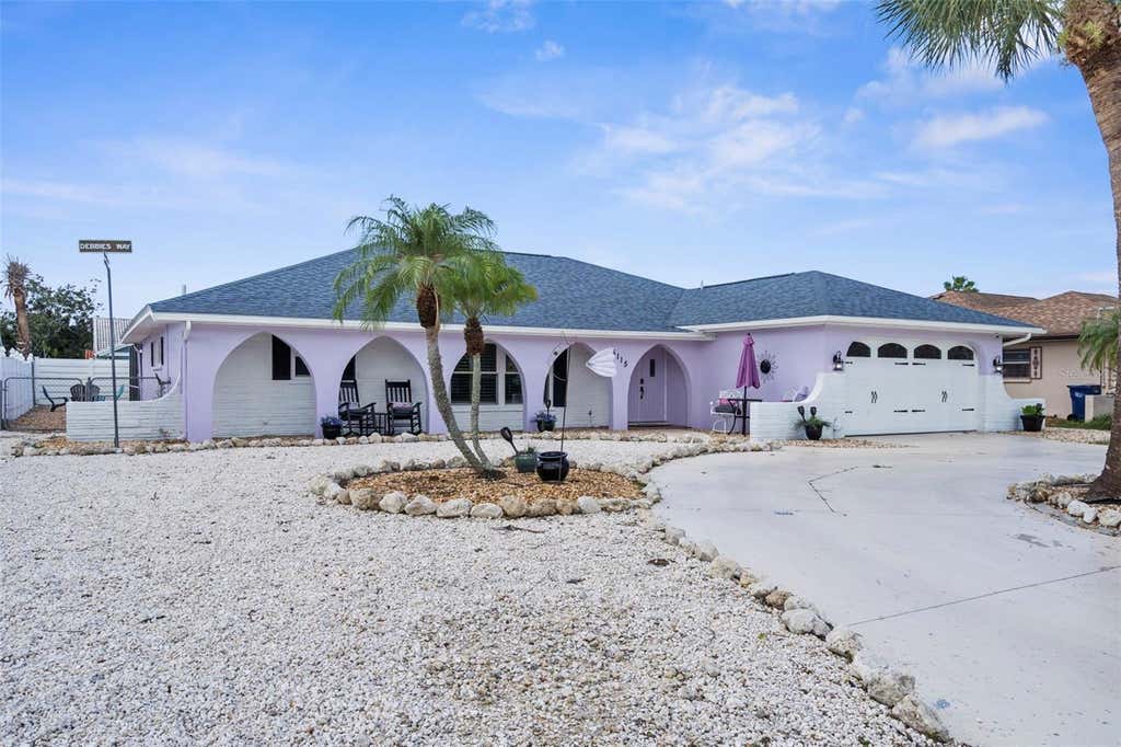 Photo of 6115 10th Avenue W, Bradenton, FL 34209 (MLS # A4700876)