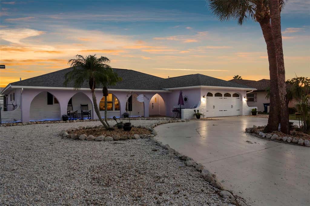 Photo of 6115 10th Avenue W, Bradenton, FL 34209 (MLS # A4700876)