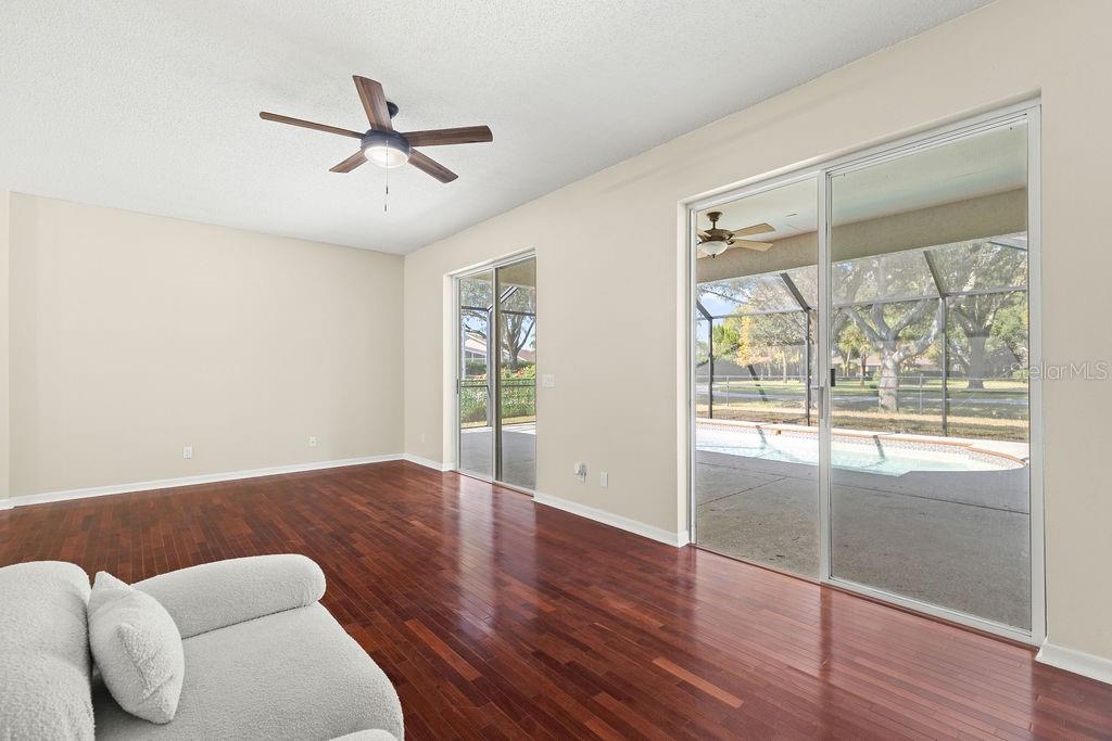 FOX WOOD PH 05 - Residential