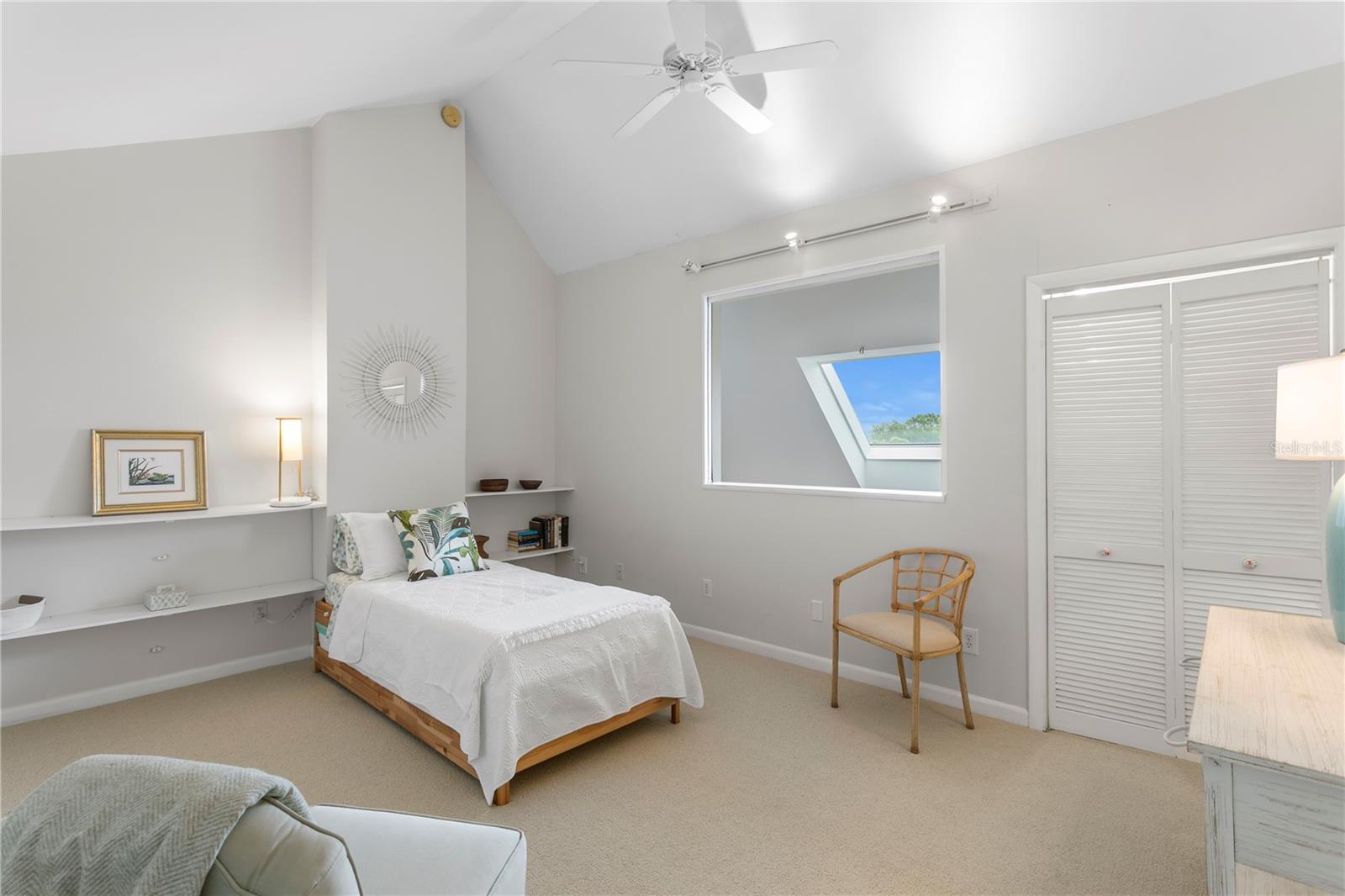 PINE KEY LODGE - Residential