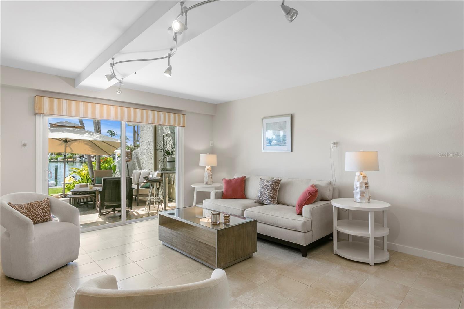 360 PINELLAS BAYWAY S I