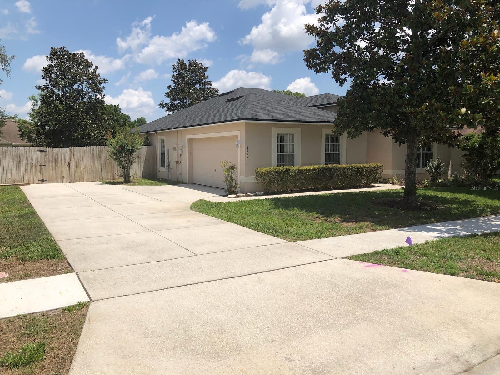 2555 PALMETTO RIDGE CIRCLE