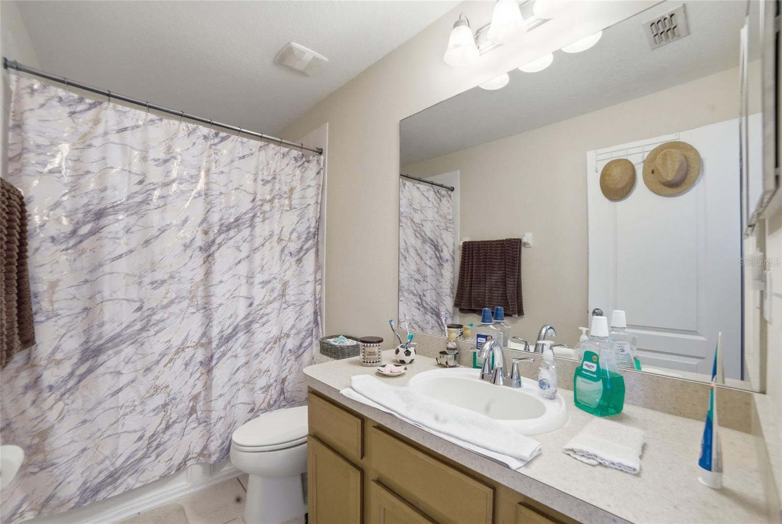 COBBLESTONE LANDING TWNHMS CONDO - Residential
