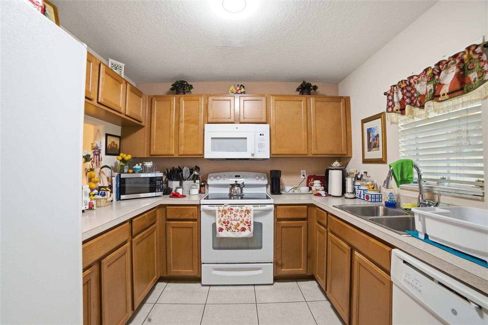 COBBLESTONE LANDING TWNHMS CONDO - Residential