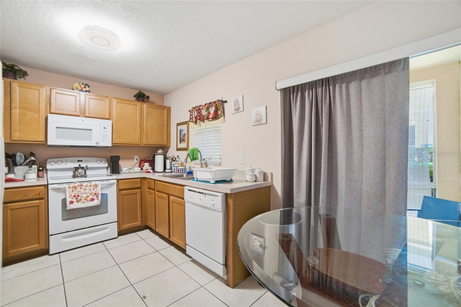 COBBLESTONE LANDING TWNHMS CONDO - Residential