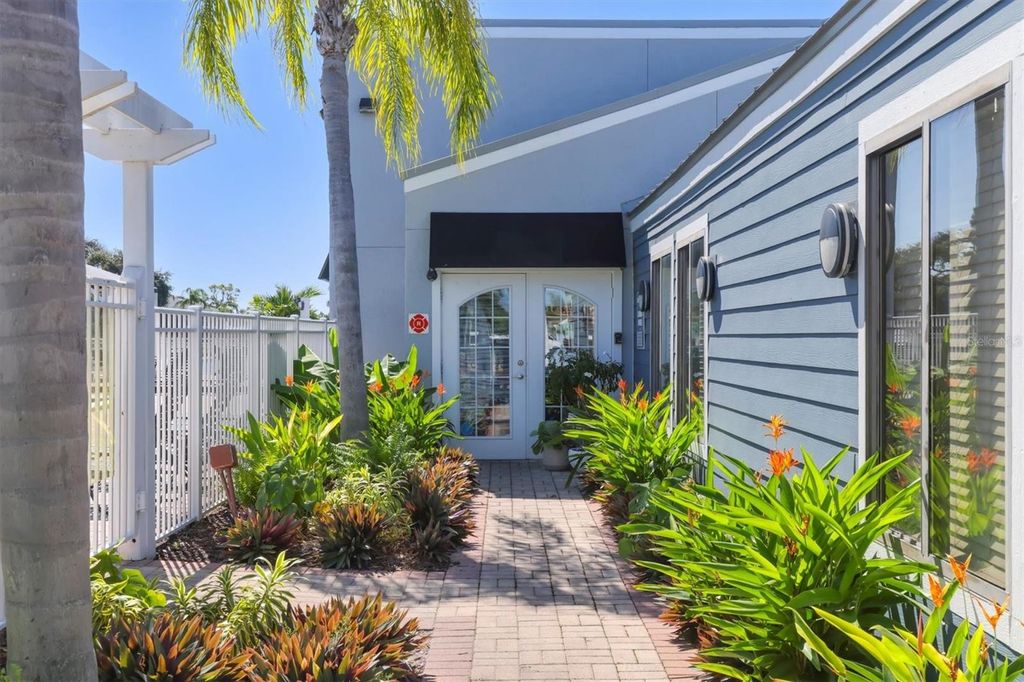 Photo of 5507 Fountain Lake Circle #B203, Bradenton, FL 34207 (MLS # A4670234)