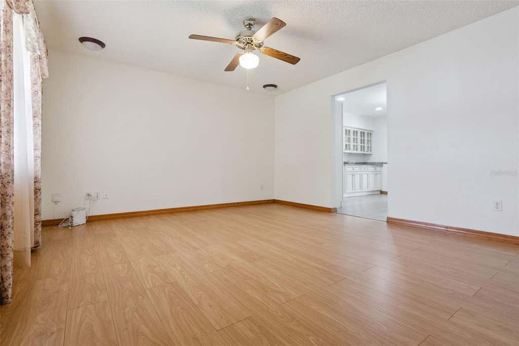 Photo of 131 Flower Queen Court, Orlando, FL 32807 (MLS # O6416387)