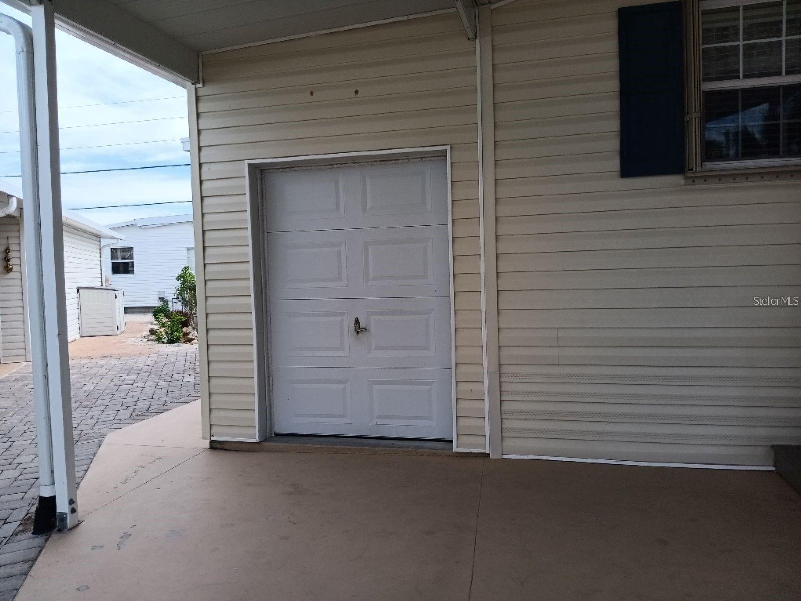 COUNTRY CLUB ESTATES - Residential