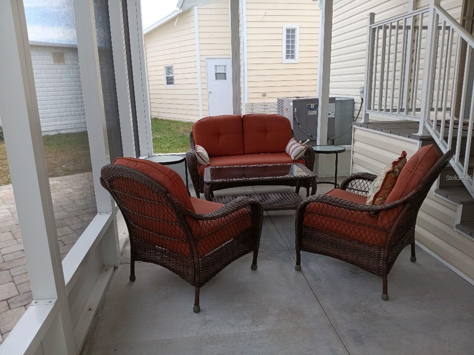 COUNTRY CLUB ESTATES - Residential