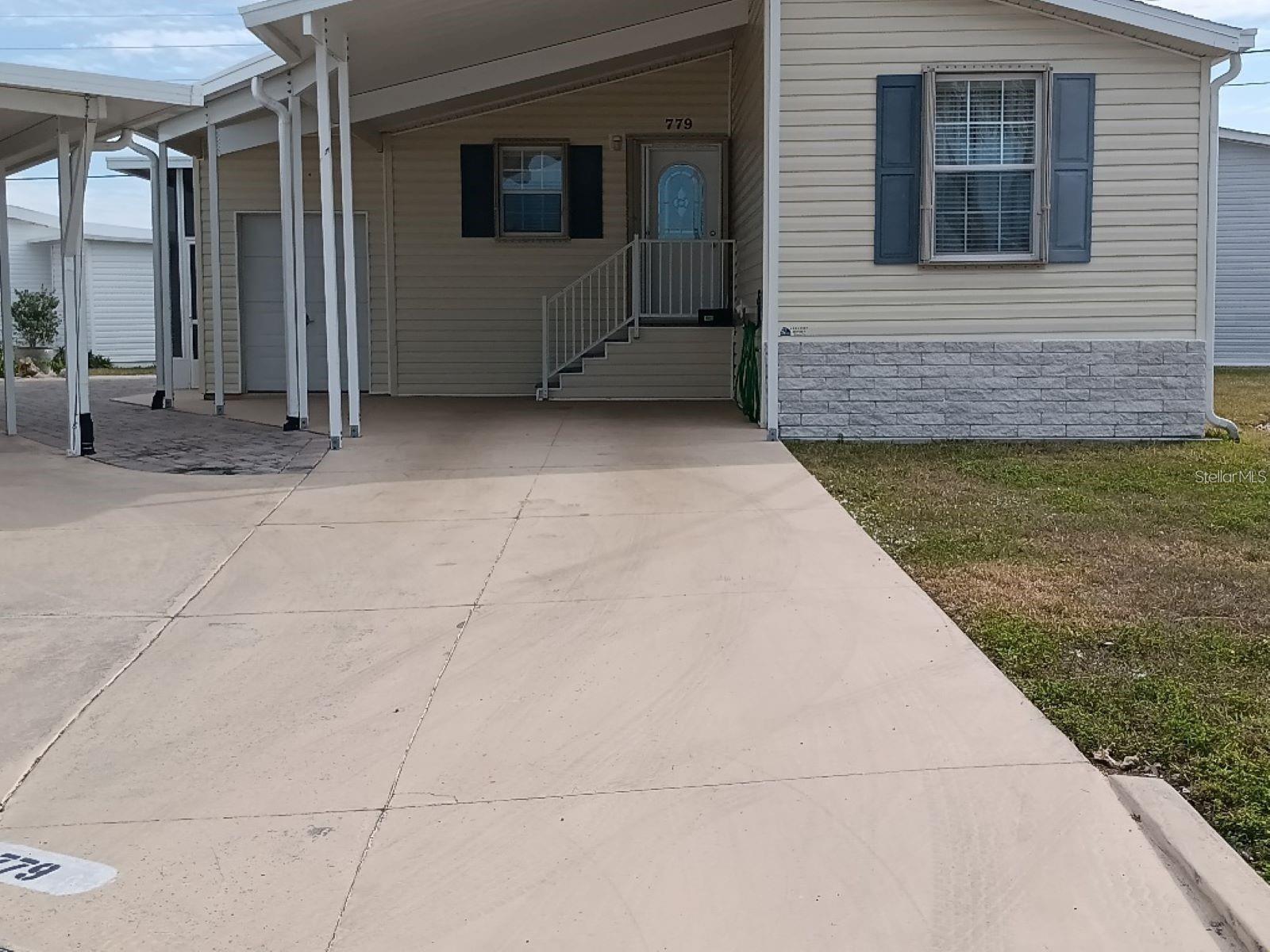 COUNTRY CLUB ESTATES - Residential