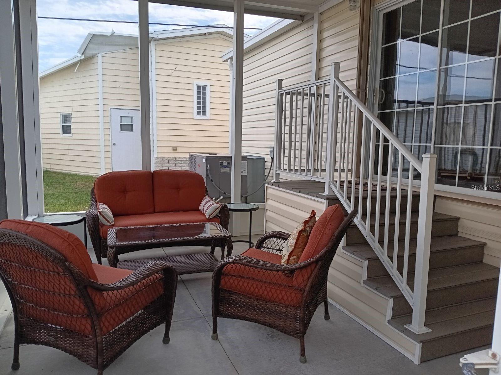 COUNTRY CLUB ESTATES - Residential