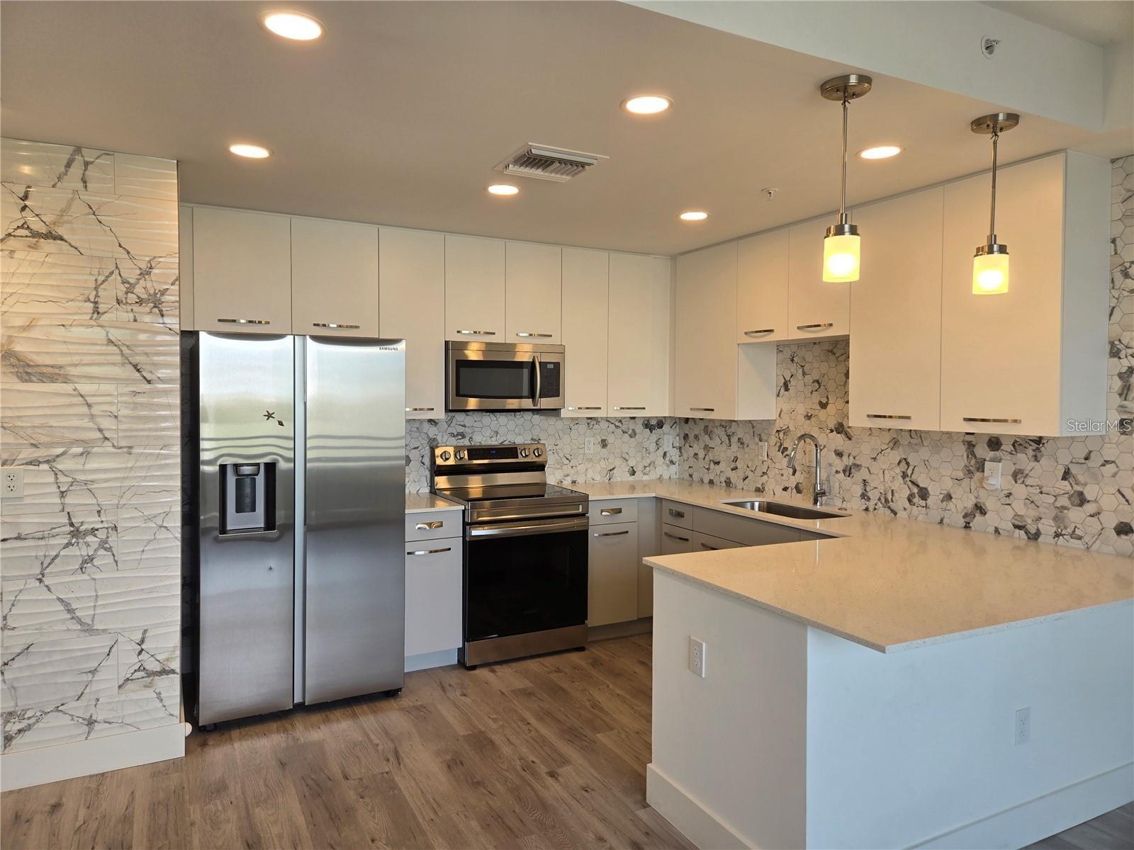 THE STRAND SARASOTA - Residential