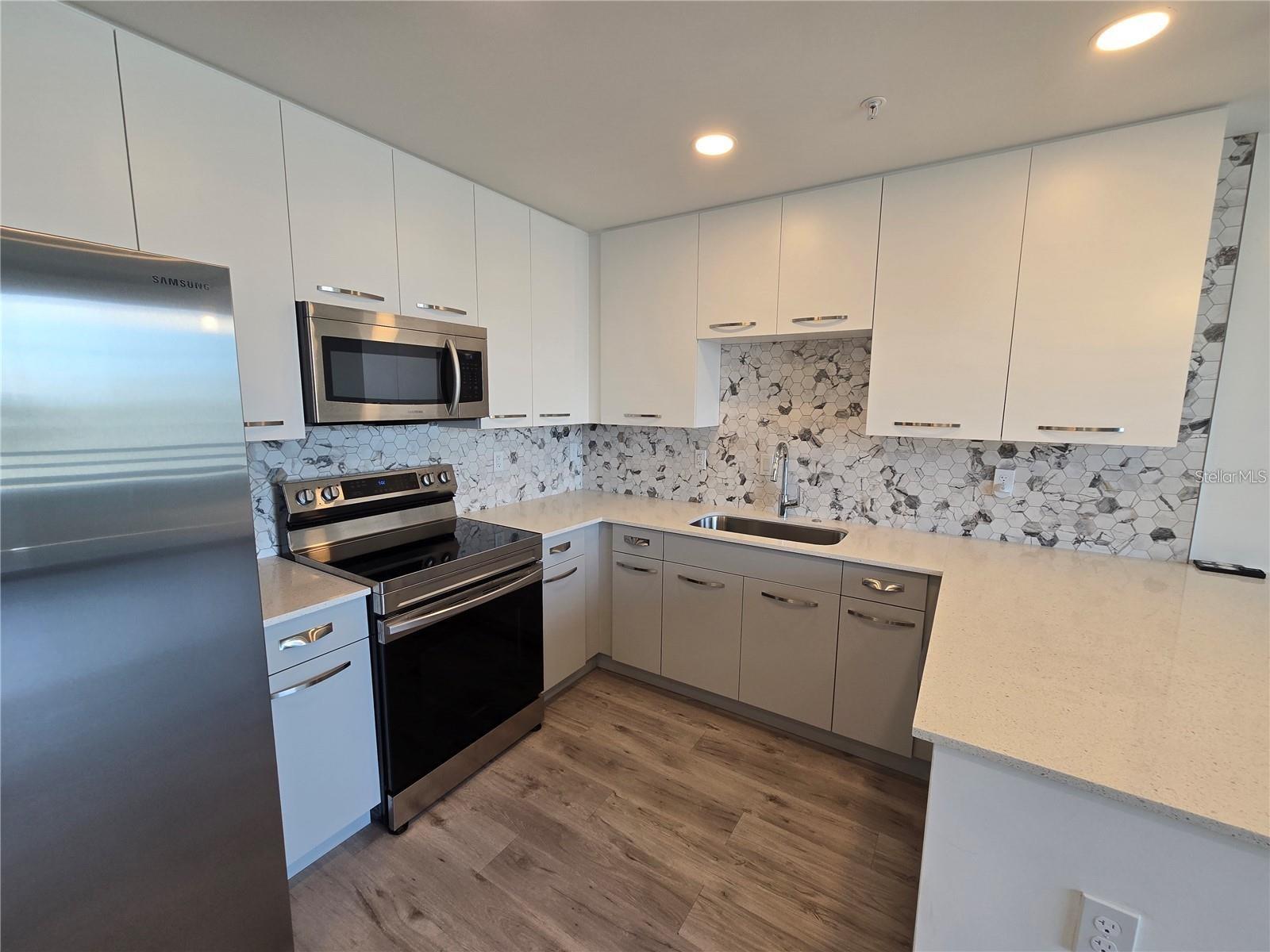 THE STRAND SARASOTA - Residential