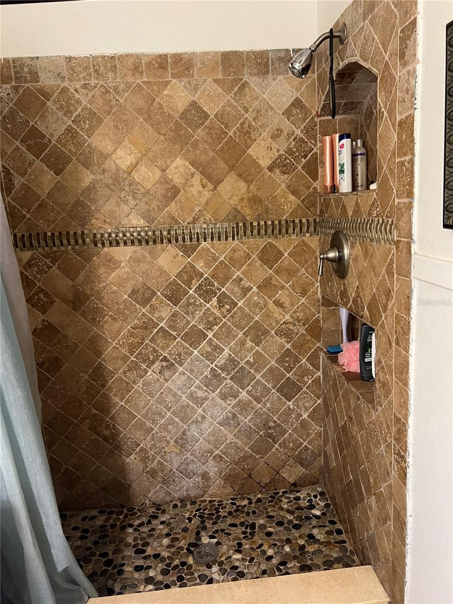 WINSTON PARK UNIT 3 - Residential Income